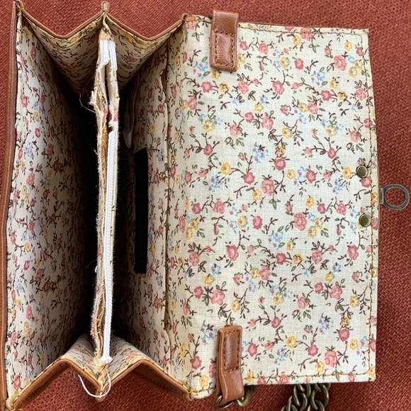 Steve Madden Chain Crossbody Faux Leather Small Bag - Picture 7 of 15